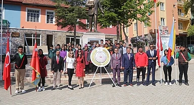 Çameli'de Gençlik Haftası Çelenk Sunma Töreni Gerçekleştirildi