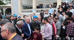 Denizli'de bayramlaşma geleneği değişmedi
