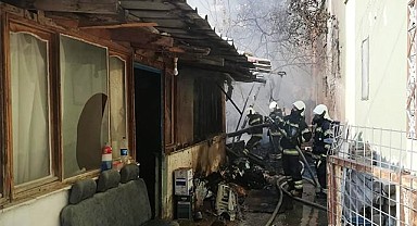 Depo olarak kullanılan ev alevlere teslim oldu