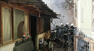 Depo olarak kullanılan ev alevlere teslim oldu