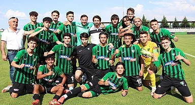 Genç horozlar Erzurumspor’u dörtledi