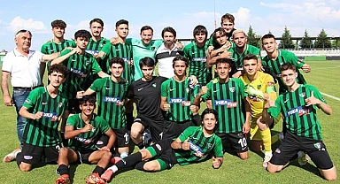 Genç horozlar Erzurumspor’u dörtledi