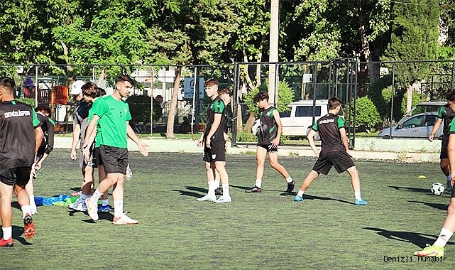 Genç horozlar grup finalleri için hazırlıklara başladı