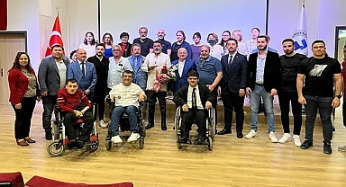 Özay Gönlüm bagi tınılarıyla PAÜ’de anıldı