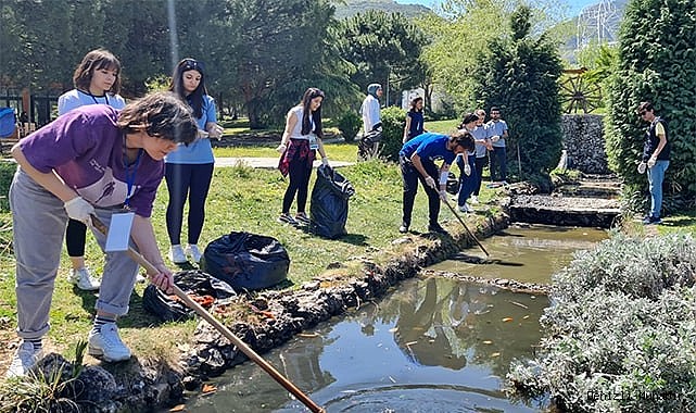 PAÜ Gölbahçe, Gönüllü Öğrencilerin Desteği ile Temizlendi