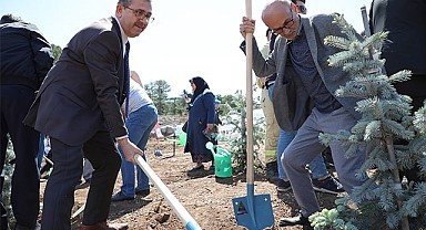 Prof. Dr. Kısaç, Fidan Dikimi Törenine Katıldı