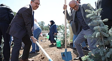 Prof. Dr. Kısaç, Fidan Dikimi Törenine Katıldı