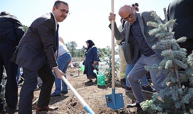 Prof. Dr. Kısaç, Fidan Dikimi Törenine Katıldı