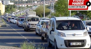 Tatilcilerin dönüş kuyruğu