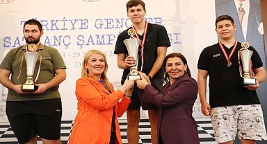 TÜRKİYE GENÇLER SATRANÇ ŞAMPİYONASI'NIN KAZANANLARI BELLİ OLDU