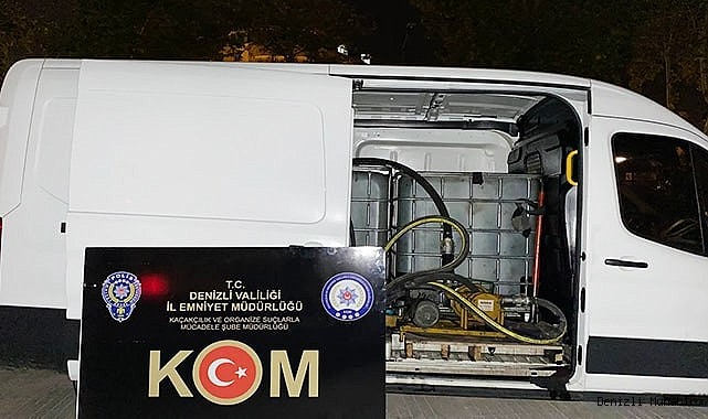 Ürettikleri 2,2 bin litre kaçak akaryakıtı satamadan yakalandılar