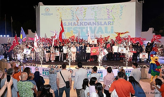 7 ülkeden 250 dansçı nefesleri kesti