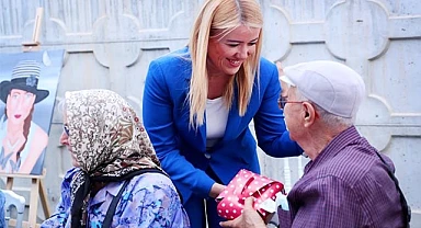 ALZHEİMER YAŞAM MERKEZİ’NDE BABALAR GÜNÜ'NE ERKEN KUTLAMA