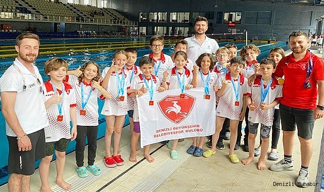 Büyükşehir yüzme takımı başarıya doymuyor