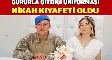 GURURLA GİYDİĞİ ÜNİFORMASI NİKAH KIYAFETİ OLDU