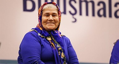 TİYATROCU ÜMMİYE TEYZEDEN KEYİFLİ SÖYLEŞİ