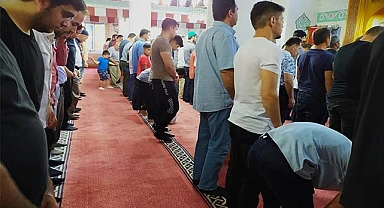 Denizli'de Kurban Bayramı namazında camiler doldu