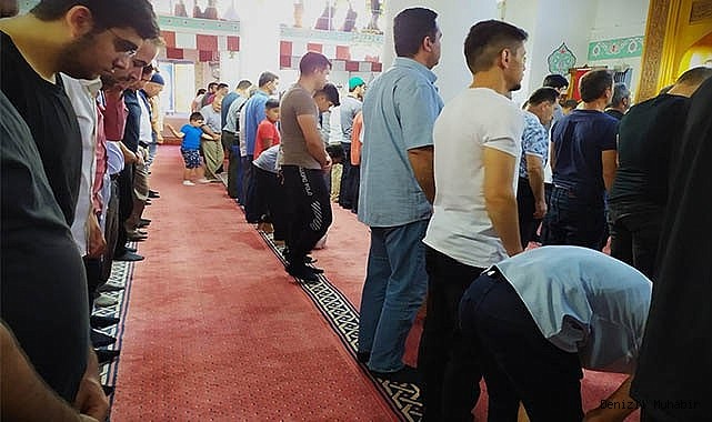 Denizli'de Kurban Bayramı namazında camiler doldu