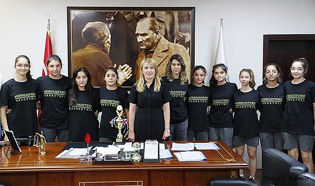 KIZ BASKETBOL TAKIMINDAN BAŞKAN DOĞAN’A ZİYARET