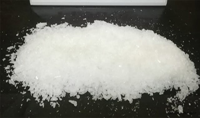 Uyuşturucu ticareti yapan 2 kişi tutuklandı