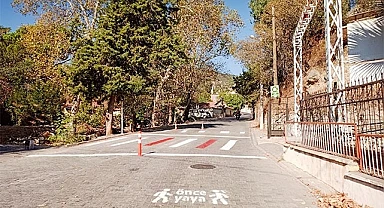 Buldanda okul önü yaya geçidi çizgileri yenilendi