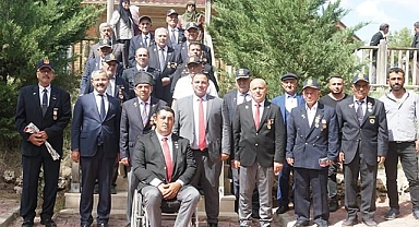 Çivril'de gaziler öğrencilerle buluştu