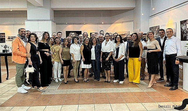 DEFSAD sergisi sanatseverlerle buluştu