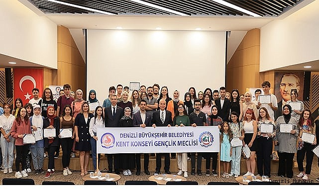 Gençlik Meclisi’nin düzenlediği 4 kurstan 200 genç faydalandı