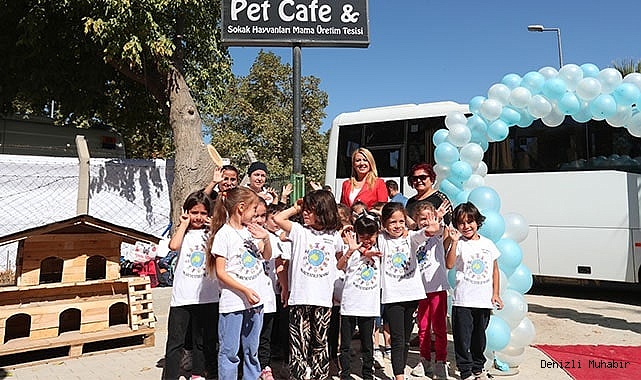 4 EKİM DÜNYA HAYVANLARI KORUMA GÜNÜ PET KAFE'DE KUTLANDI