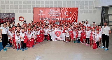 Bayram coşkusu yüzme şenlikleri ile başladı