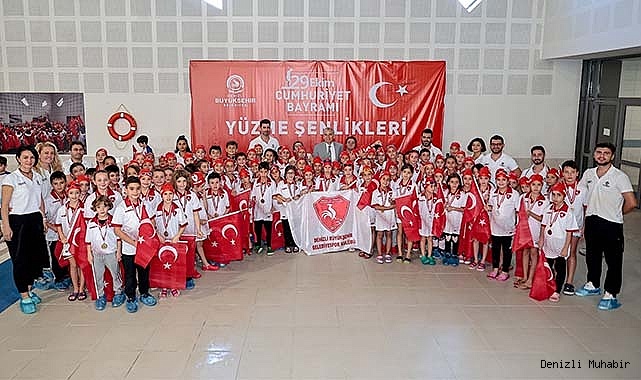Bayram coşkusu yüzme şenlikleri ile başladı