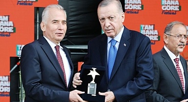 Büyükşehir'e "Genç Belediye" ödülü