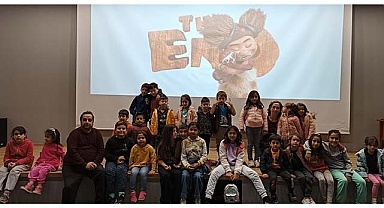 ÇAMELİLİ ÇOCUKLAR SİNEMAYI ÇOK SEVDİ