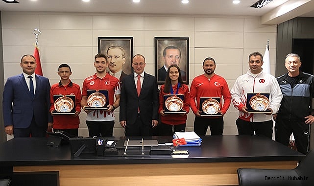 PAMUKKALE BELEDİYESİ’NİN MİLLİ SPORCULARI BAŞKAN ÖRKİ’Yİ ZİYARET ETTİ