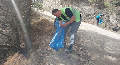 Ülkü Ocakları, Çamlık mesire alanını temizledi