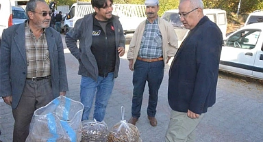 Başkan Arslan esnafları gezdi
