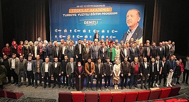 Denizli’de Teşkilat Akademisi Türkiye Yüzyılı Eğitim Programı Düzenlendi