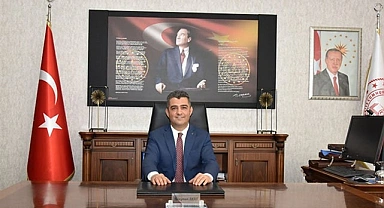 Ekici, "öğretmenimiz, cevheri sabırla ve şefkatle keşfetmenin çabası içindedir"