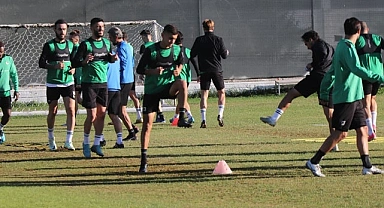 Giray Bulak, A. Denizlispor’un başında ilk antrenmanına çıktı
