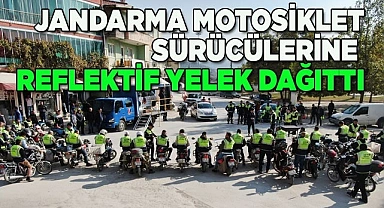 Jandarma motosiklet sürücülerine reflektif yelek dağıttı