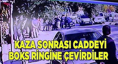Kaza sonrası caddeyi boks ringine çevirdiler