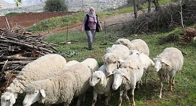 MERKEZEFENDİ BELEDİYESİ ÜRETİCİLERİ YALNIZ BIRAKMIYOR