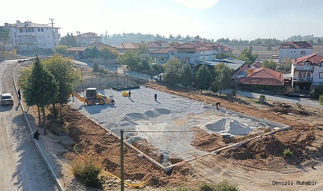PAMUKKALE BELEDİYESİNDEN HALI SAHA ATAĞI