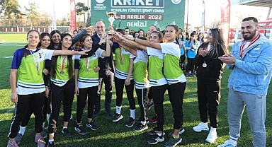 AKKÖY STADI’NDA KRİKET ŞAMPİYONASI HEYECANI YAŞANDI