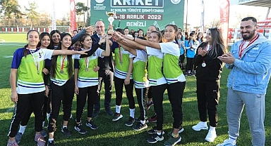 AKKÖY STADI’NDA KRİKET ŞAMPİYONASI HEYECANI YAŞANDI