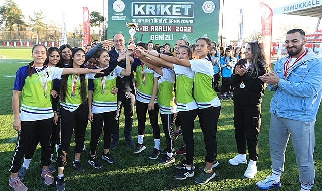 AKKÖY STADI’NDA KRİKET ŞAMPİYONASI HEYECANI YAŞANDI