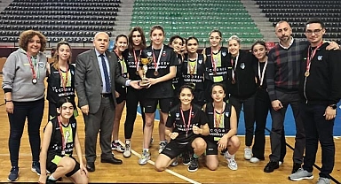 BASKETBOLUN ŞAMPİYONU MERKEZEFENDİ