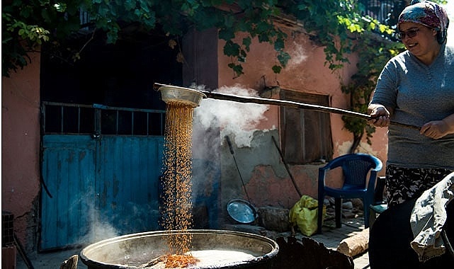 KADININ EMEĞİ YENİ YIL HEDİYESİ OLDU