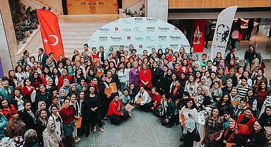 MERKEZ ÇARŞISI TOPLULUĞU TANIŞMA TOPLANTISI'NDA BİR ARAYA GELDİ