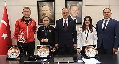 ŞAMPİYONLARDAN BAŞKAN ÖRKİ’YE ZİYARET